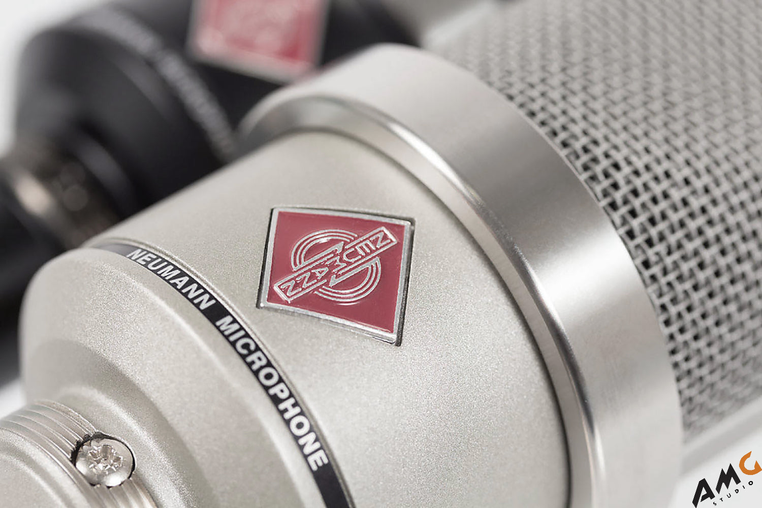 【最終値下げ】NEUMANN TLM 102 Studio Set Neumann TLM 102 Studio Set + X-TONE X-Screen Pro Microphone